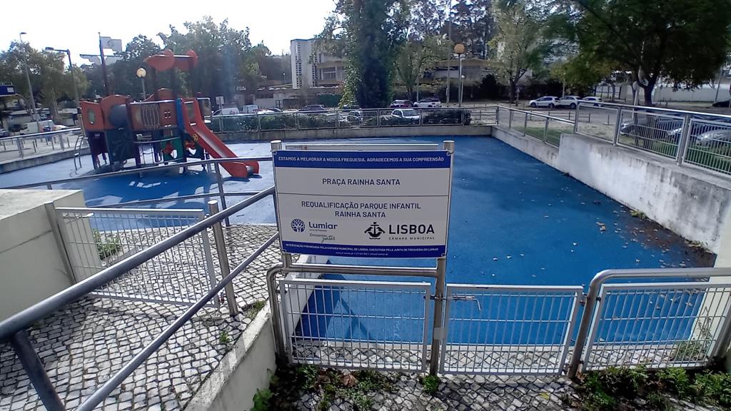 Começou a requalificação de sete parques infantis no Lumiar