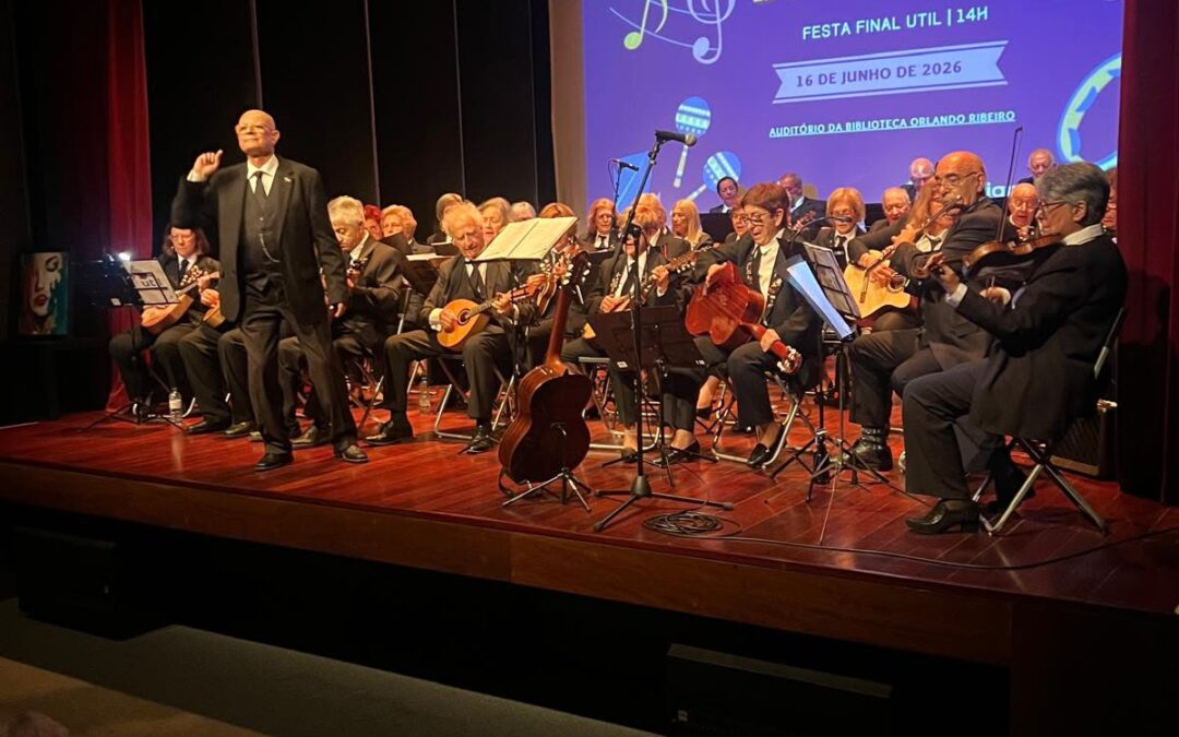 “Festival da Canção” encerra ano letivo da UTIL com auditório cheio